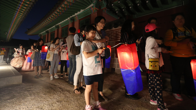 Special Evening Admission to Seoul’s Royal Palaces 2018