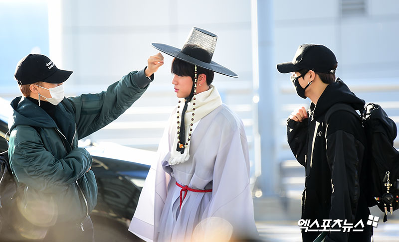 BTS Jin has getting attention with the Hanbok fashion of the airport