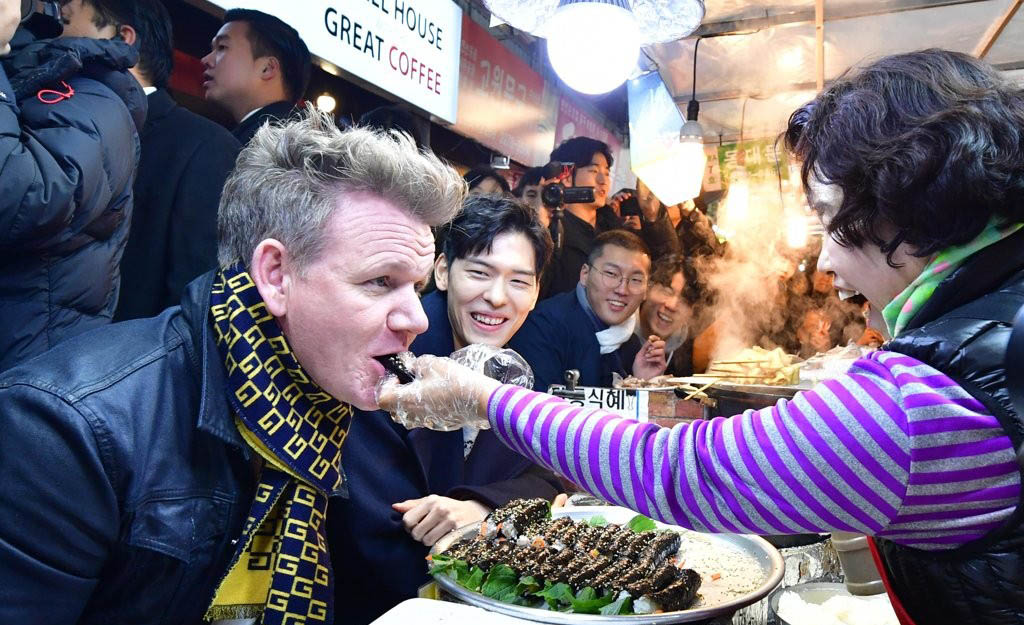 Gorden Ramsay is in Gwangjang Market