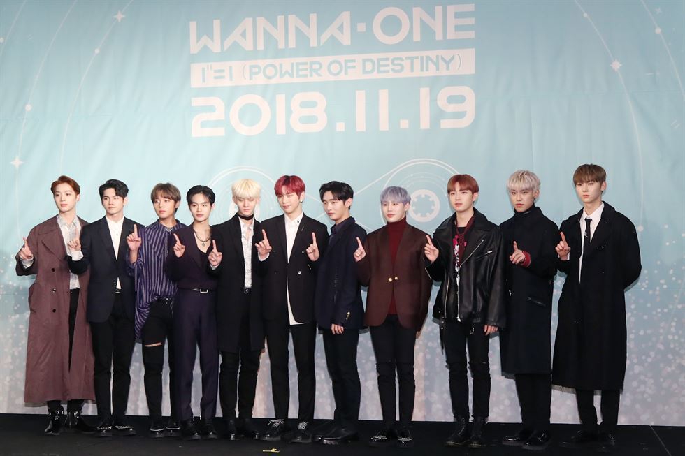 Wanna One sweeps charts with new album