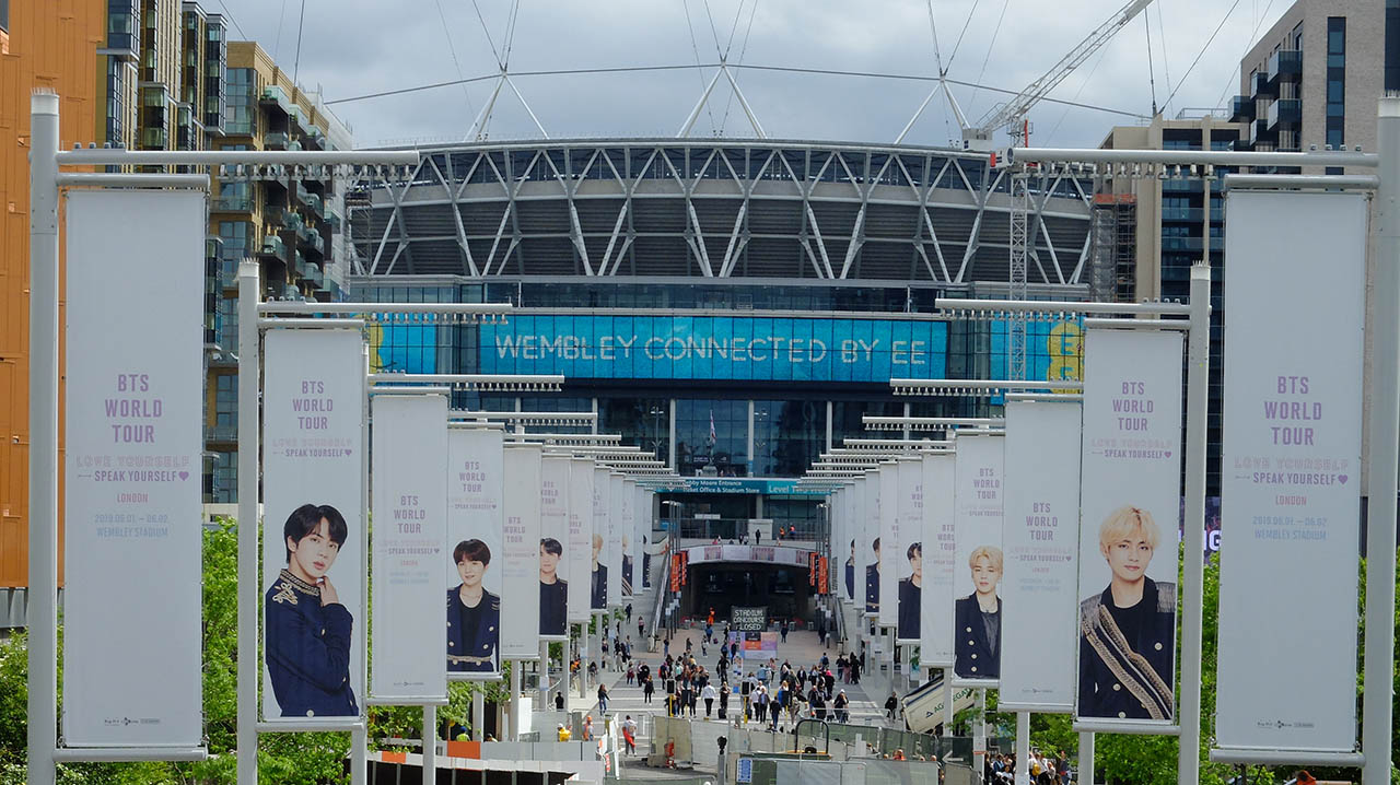 [Video] BTS took the biggest British concert stage, Wembley Stadium