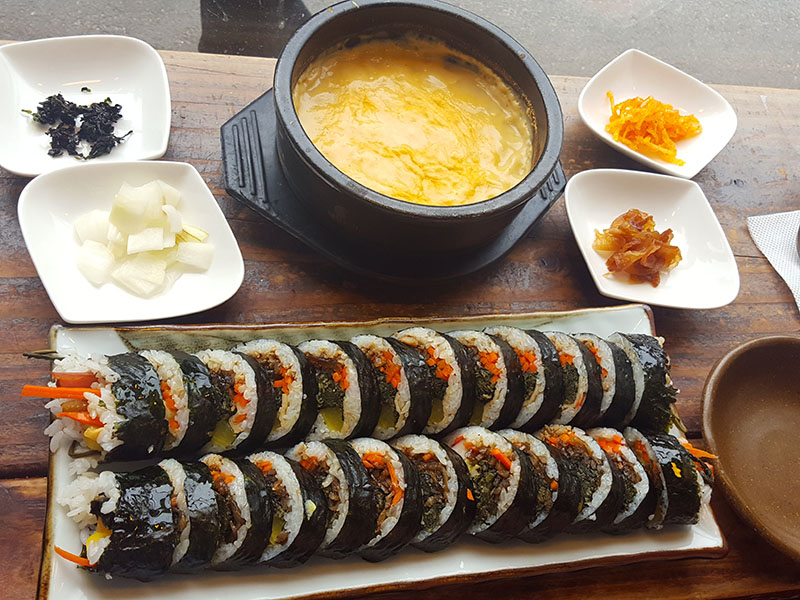 Best Korean Cuisine! Please try Gimbap? Kimbap? Gimbob? Kimbob?! Anyway, it's yummy !