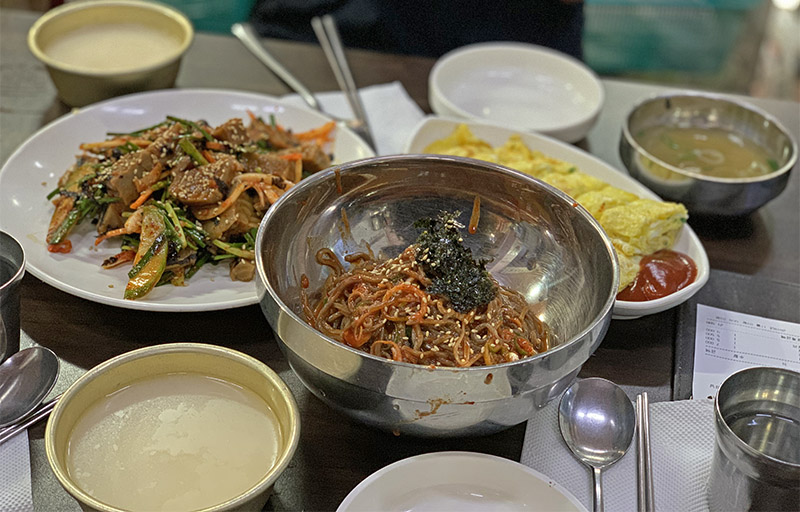 gyeongbokgung palace gourmet 