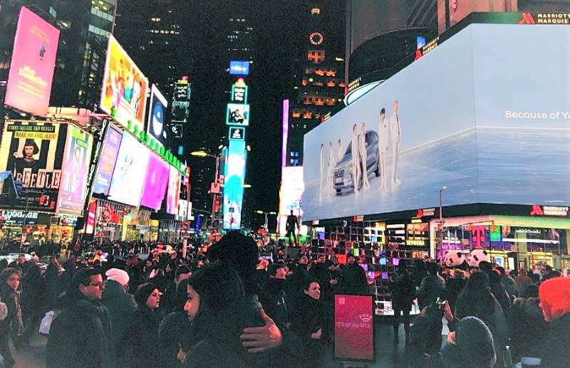 BTS hyundai Times Square