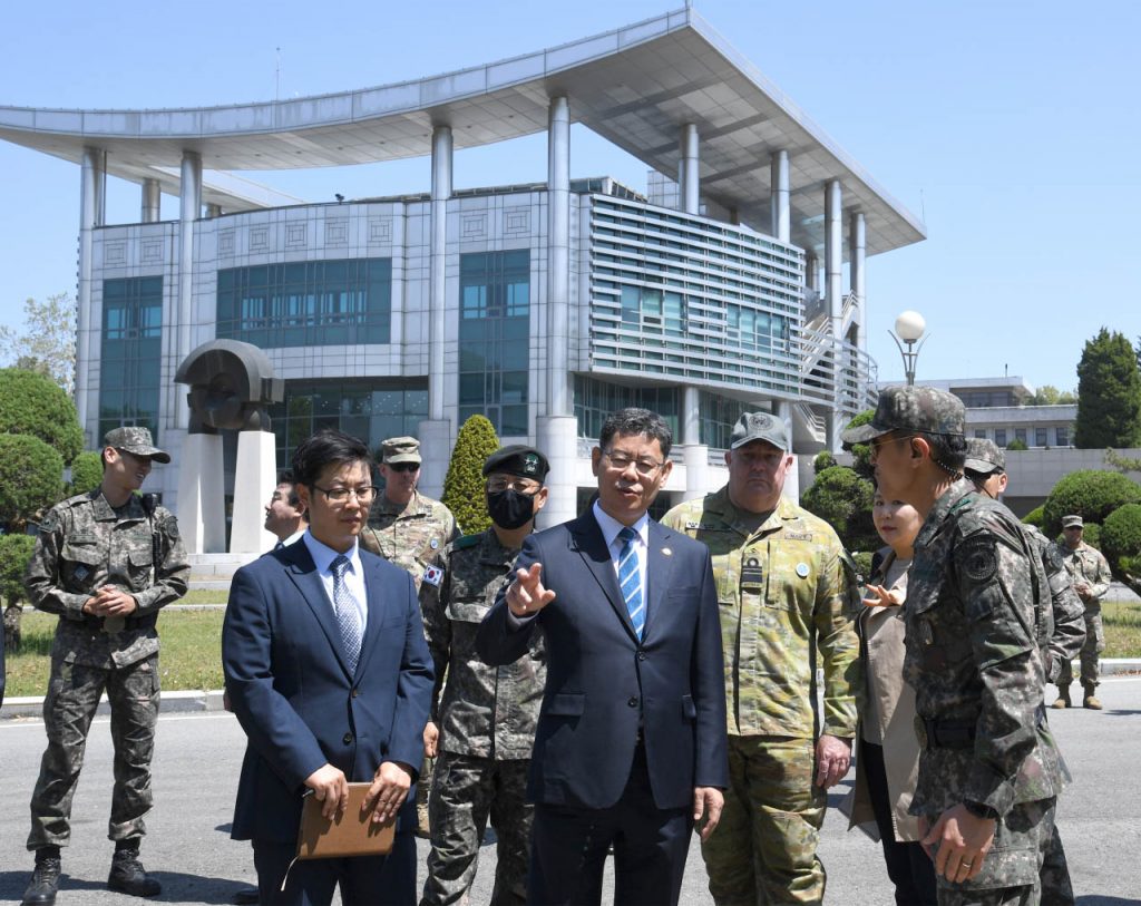 South Korea to resume tours to DMZ next month