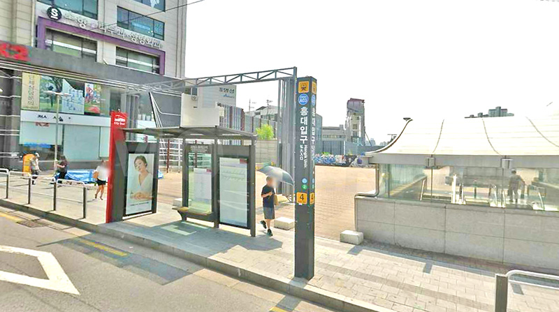 Bus Stop at Hongik University Station EXIT 4