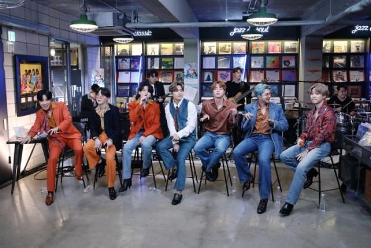 K-pop super group BTS will deliver performances on NBC's "The Tonight Show Starring Jimmy Fallon" in the United States for a full week, the group's management agency said Wednesday. Under the show's weeklong special titled "BTS Week," the seven-member boy band will showcase different music performances each night for five days starting next Monday, Big Hit Entertainment said. The members will be featured in comedy bits and virtual interviews as well throughout the week. BTS appeared on the late-night show in February and presented its television debut performance of "ON," the lead track of the band's album "Map of the Soul: 7." The performance was pre-taped live at a deserted Grand Central Terminal in Midtown Manhattan, New York. "We love having BTS on the show," show host Jimmy Fallon said in a statement. He added, "Last time we had them on we took over Grand Central Terminal, so we had our work cut out for us to top that." The group's latest single "Dynamite" ranked second on Billboard's main singles Hot 100 chart for the second consecutive week this week after spending the first two weeks on the chart at No. 1. The septet made history by becoming the first South Korean artist to top the Hot 100 chart last month. BTS garnered nominations in two categories -- Top Duo/Group and Top Social Artist -- for the 2020 Billboard Music Awards set for next month in the US. (Yonhap)