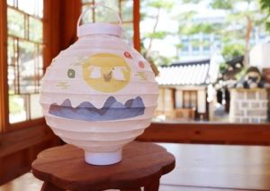 Seoul cultural center to offer 'hanji' craft kits ahead of Chuseok